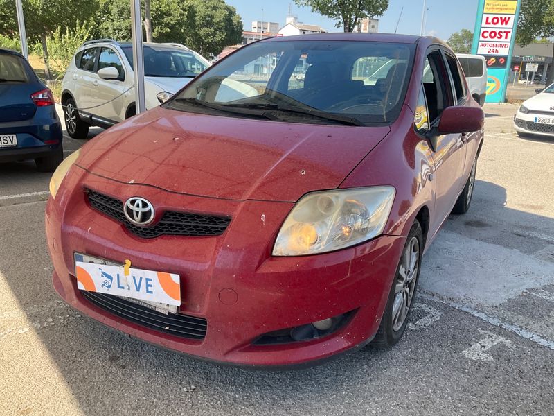 Toyota Auris 2.0 D-4D Basis