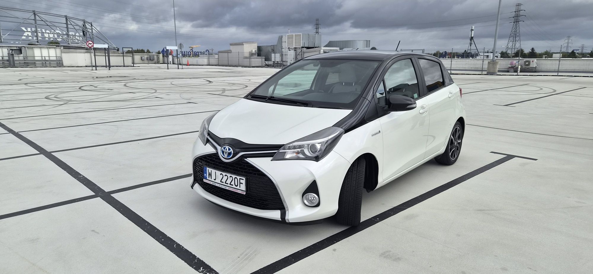 Toyota Yaris Plug-in hybrid 2016