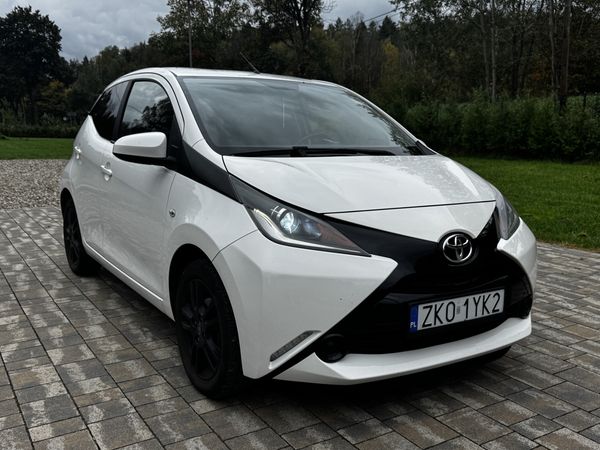 Toyota Aygo 1.0 2015 rok