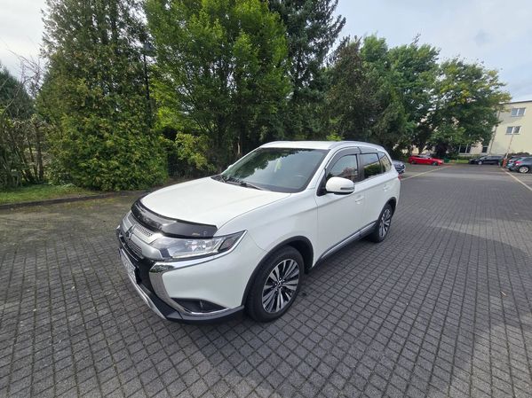 Mitsubishi Outlander Mitsubishi Outlander 2.0 benzyna Automat pelen serwis ceramika