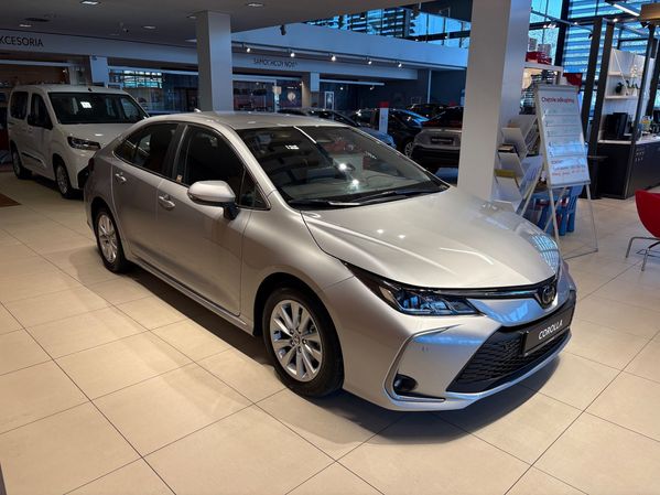 Toyota Corolla Comfort + TECH SD 1.5 Automat Srebrny
