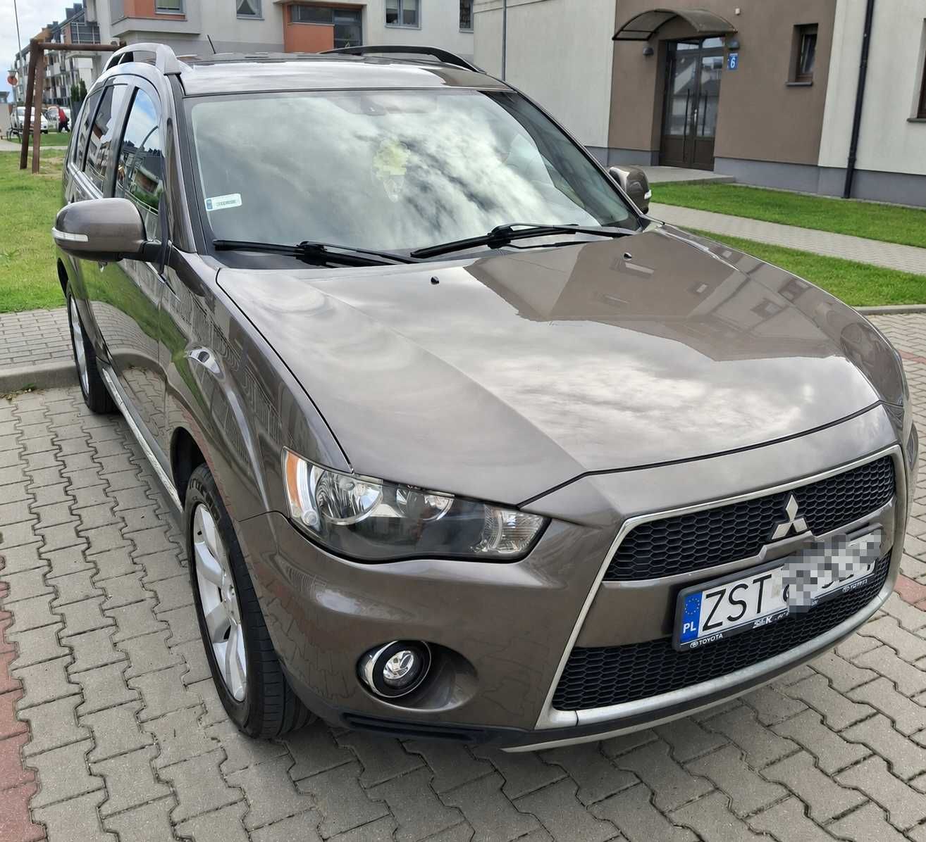 MITSUBISHI Outlander 2.0
