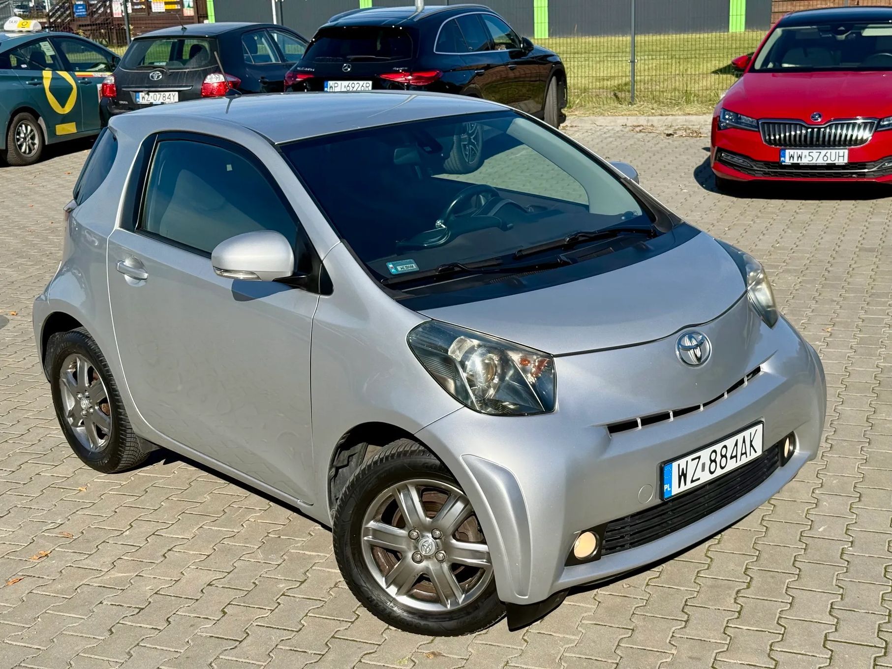 Toyota iQ Toyota IQ 1.0 AUTOMAT klimatyzacja czujniki parkowania