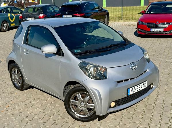Toyota iQ Toyota IQ 1.0 AUTOMAT klimatyzacja czujniki parkowania
