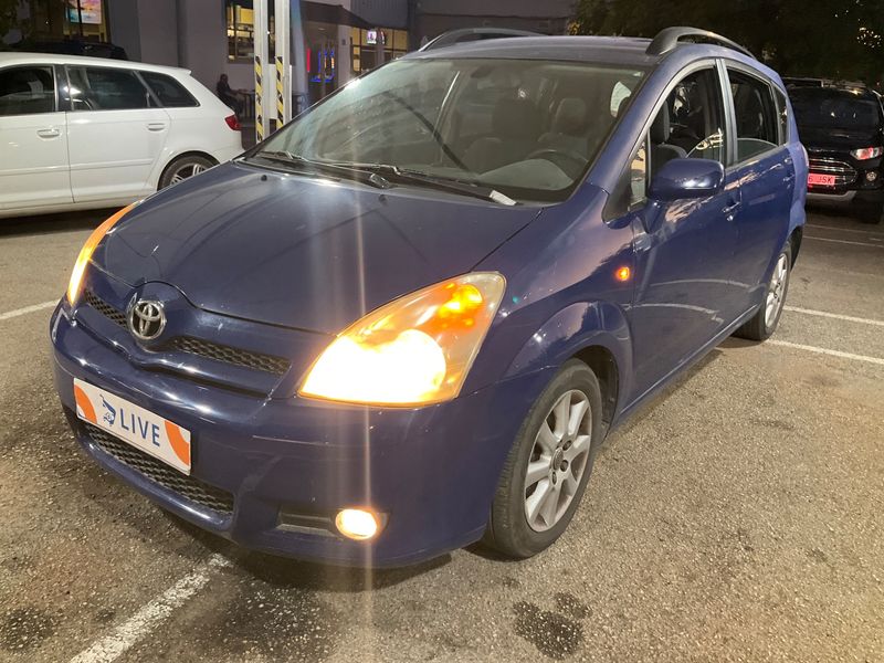 Toyota Corolla Verso 2.2 D-4D