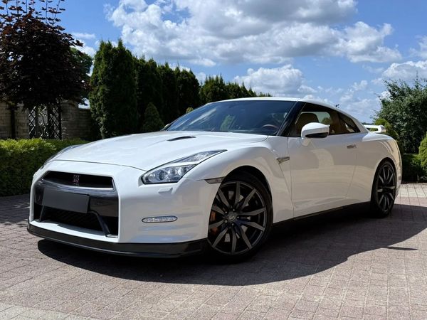 Nissan GT-R 3.8 Petrol 4x4 2015