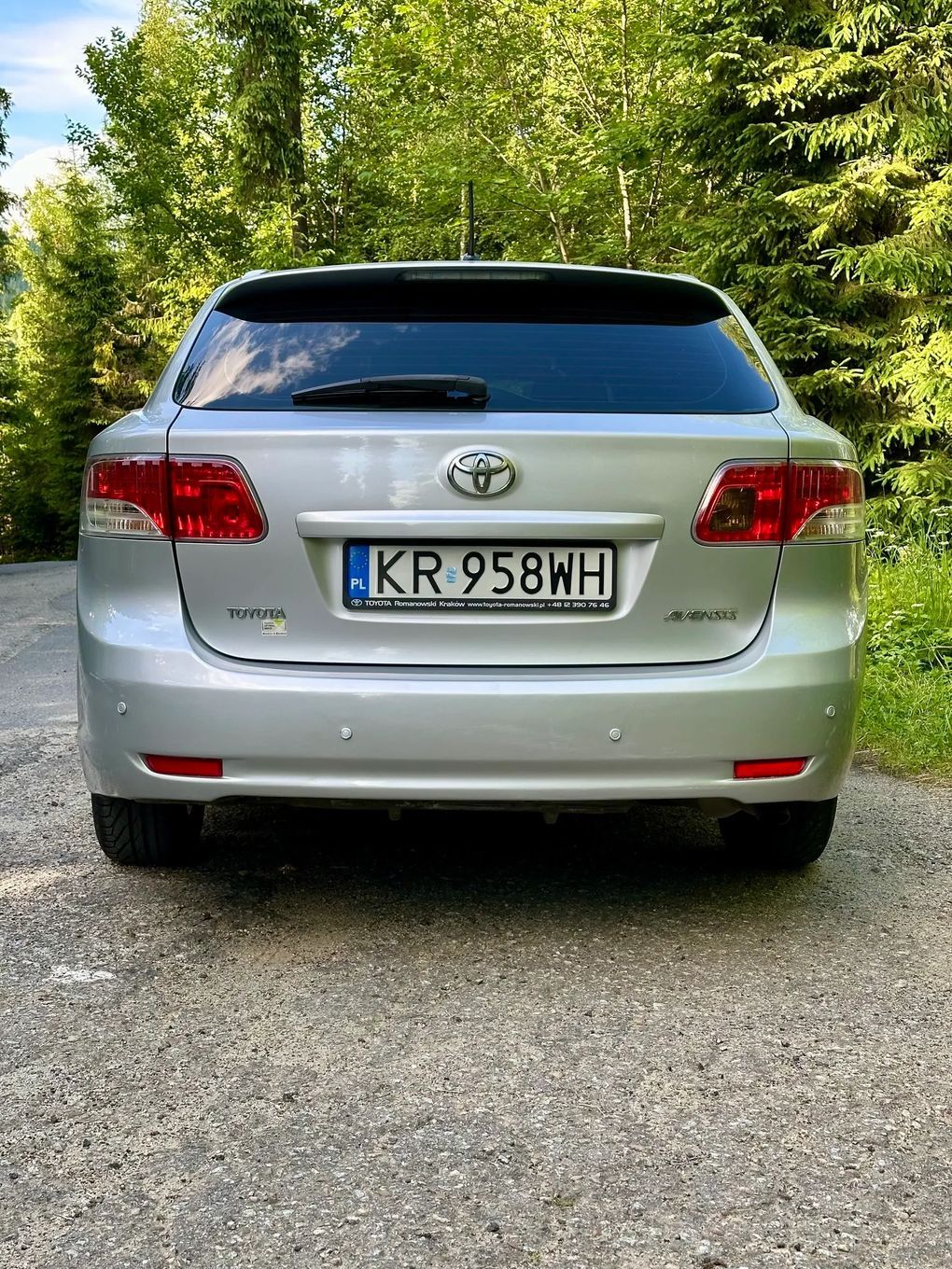 Toyota Avensis Pierwszy właściciel, nowy akumulator, koła zima-lato stan bardzo dobry