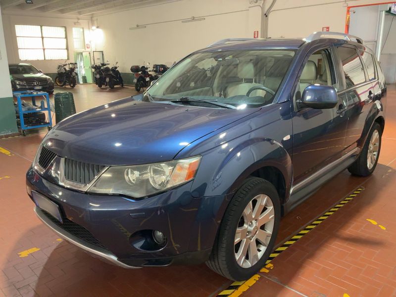 Mitsubishi Outlander 2.4 Mivec Intense 4WD