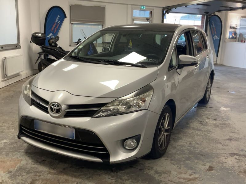 Toyota Verso 1.6 D-4D Feel! SkyView