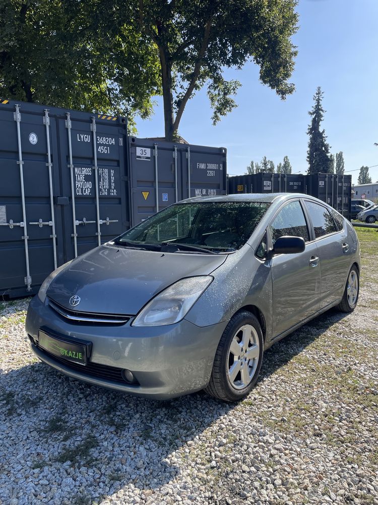Toyota Prius 1.5b//77 KM//HYBRID// AUTOMATIC//fees
