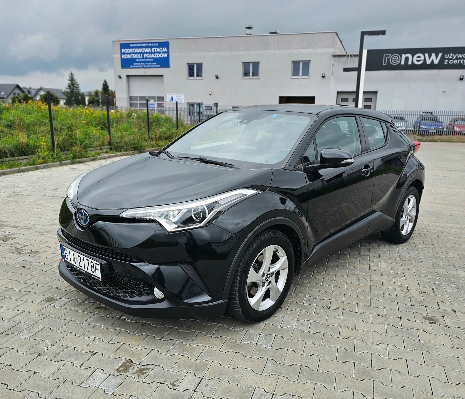Toyota C-HR Toyota C-HR 1.8 Hybrid Business Sport eCVT FV23% niski przebieg