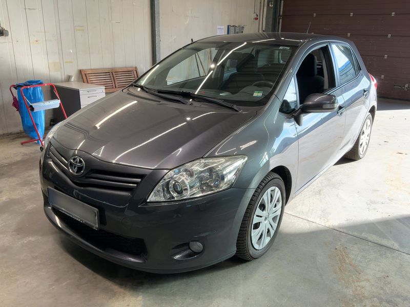 Toyota Auris 1.6 Life+
