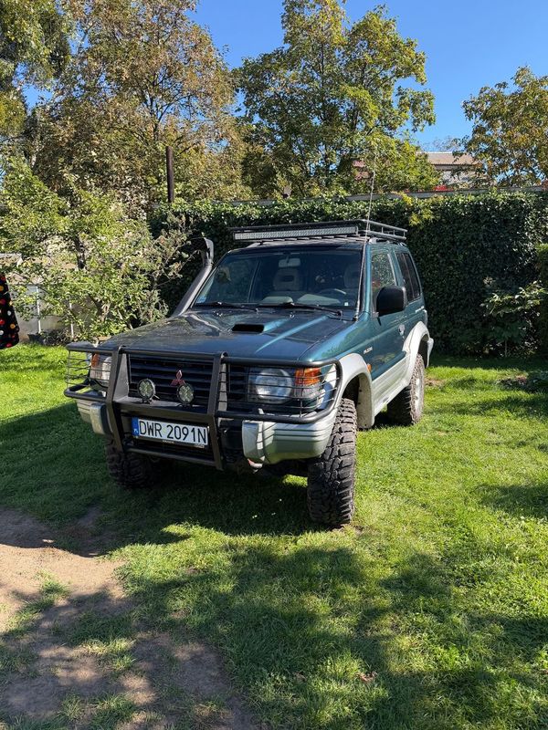 Mitsubishi Pajero Mitsubishi Pajero