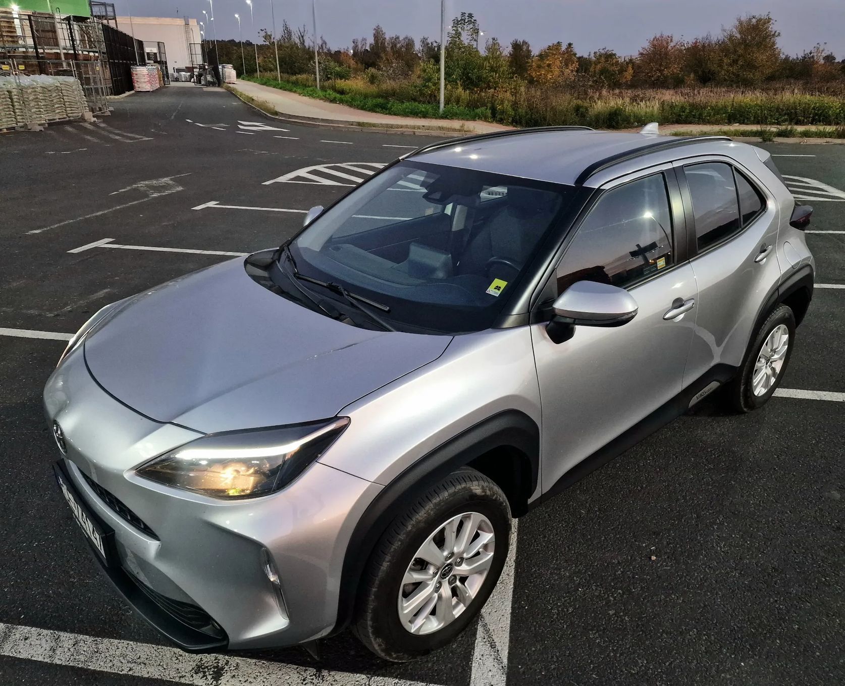 Toyota Yaris Cross 1.5 Hybrid Comfort 4x4 | 2022 | 116 KM | Automat | Salon Polska