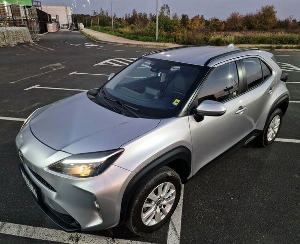 Toyota Yaris Cross 1.5 Hybrid Comfort 4x4 | 2022 | 116 KM | Automat | Salon Polska