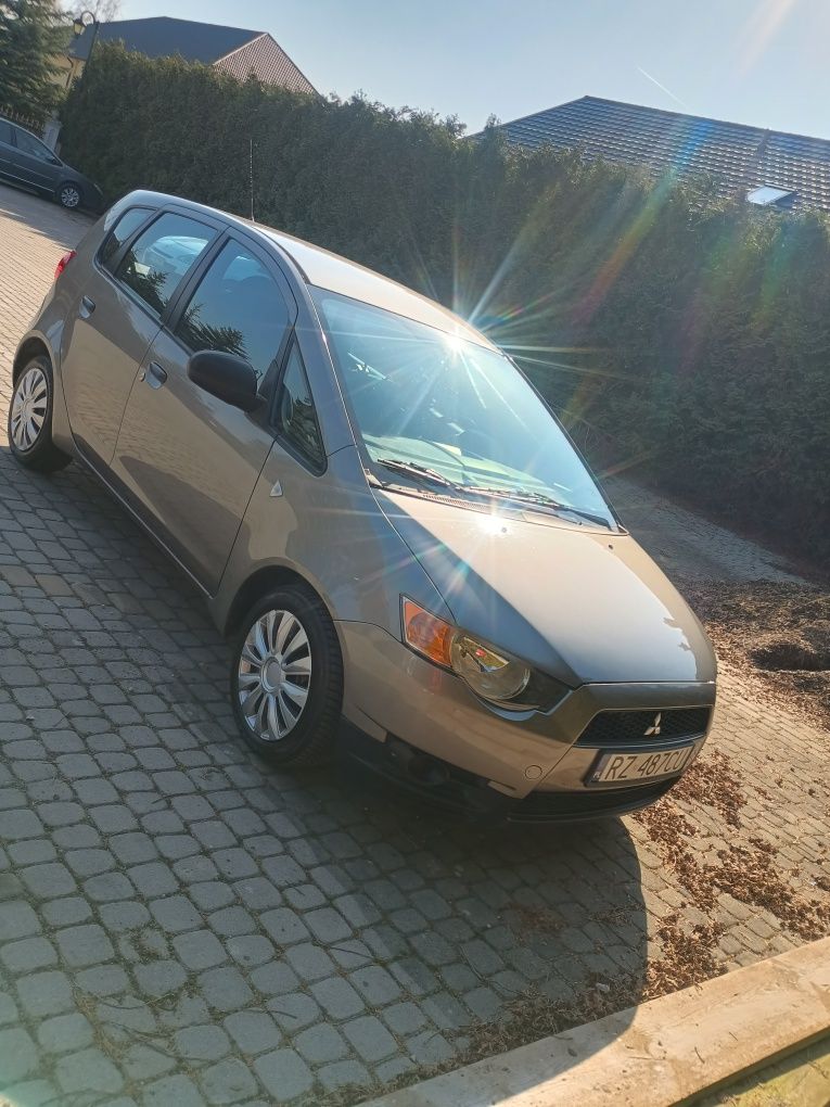 Mitsubishi Colt 1.0 Petrol 2012