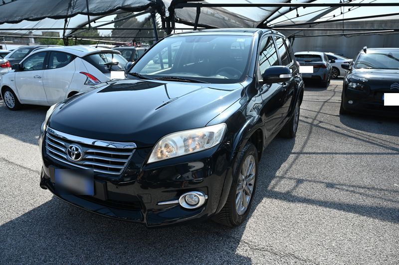 Toyota RAV 4 2.2 D-4D Crossover Style