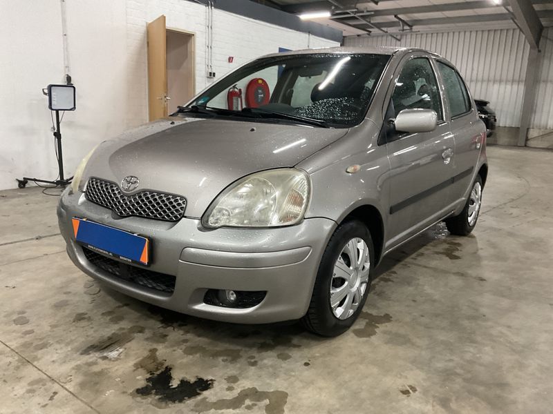 Toyota Yaris 1.0 VVT-i C