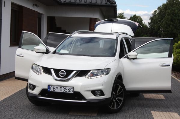 Nissan X-Trail Diesel BIAŁA PERŁA Klima KAMERY 360 Alufelgi LEDY Panorama 2015r