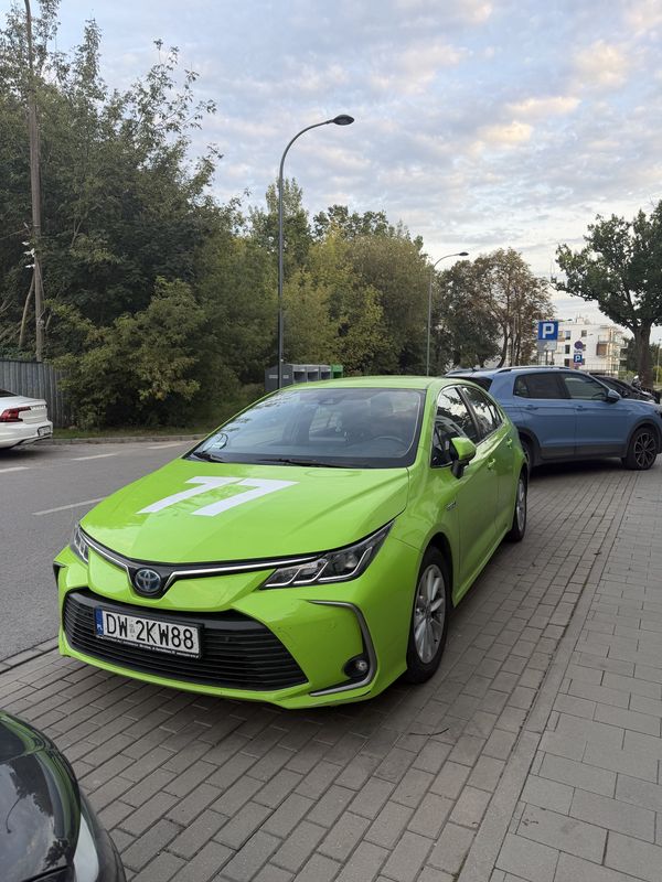 Toyota Corolla E21 1.8 hybrid LPG