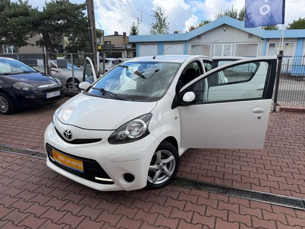 Toyota Aygo pierwszy właściciel Niemcy 5drzwi Klima Alu Aux niski przebieg