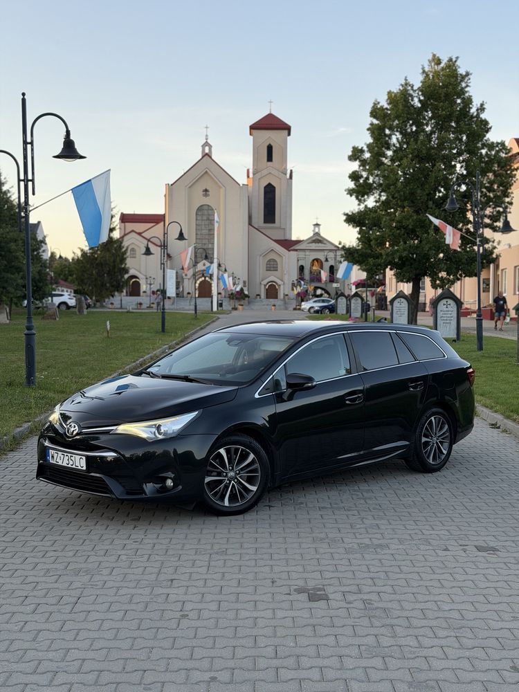 Toyota Avensis 2.0 D-4D 2016