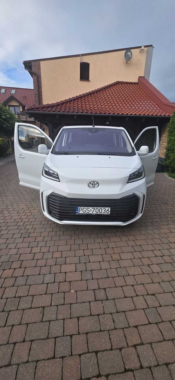 Toyota Proace Verso brutto