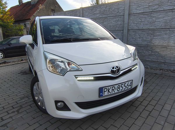 Toyota Yaris Verso 1.3 Petrol 2011