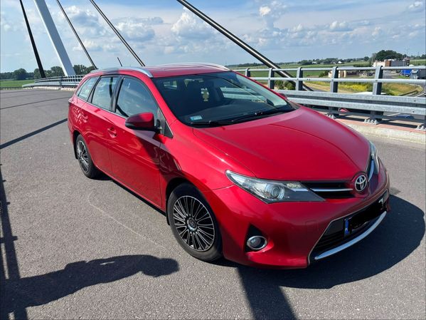 Toyota Auris 1.4 D-4D 2015 – prywatnie, zadbana, bez wkładu finansowego