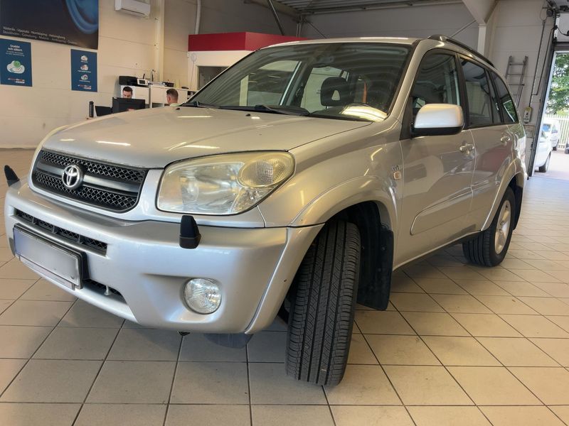 Toyota RAV 4 2.0 4x4