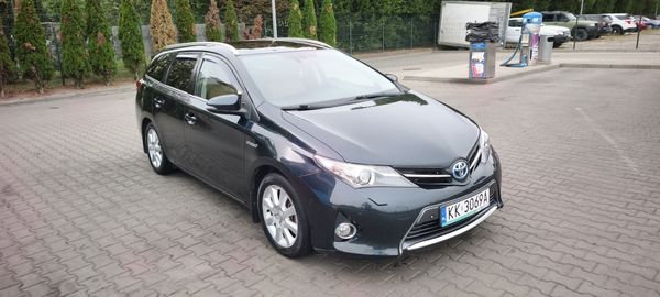 Toyota Auris 1.8 Hybrid 2013