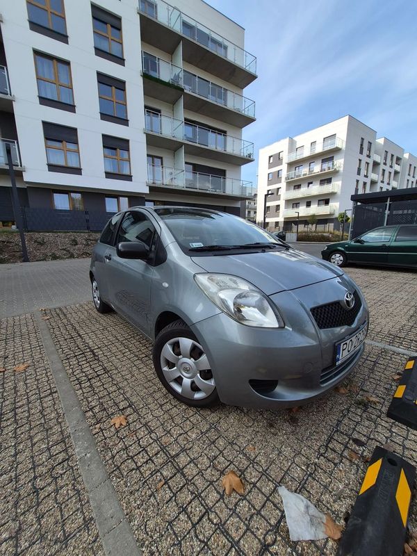 Toyota Yaris Toyota Yaris 1.3 87 KM |135 tys. km | Kamera | Czujniki | historia