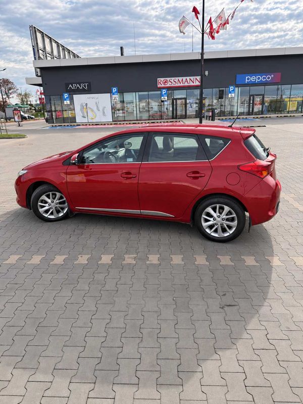 Toyota Auris Petrol 2013