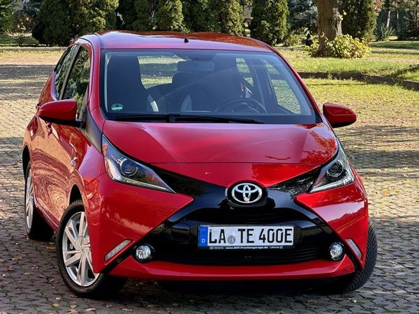 Toyota Aygo 1.0 Benzyna Klima Tempomat Alufelgi LED Kamera Cofania 69 tyś KM