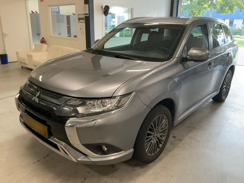 Mitsubishi Outlander 2.4 Phev Pure 4WD