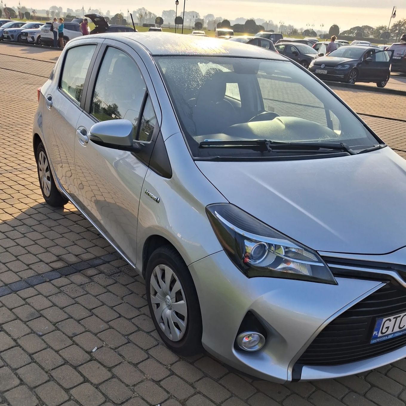 Toyota Yaris TOYOTA Yaris, Hybryda, Stan Bardzo Dobry