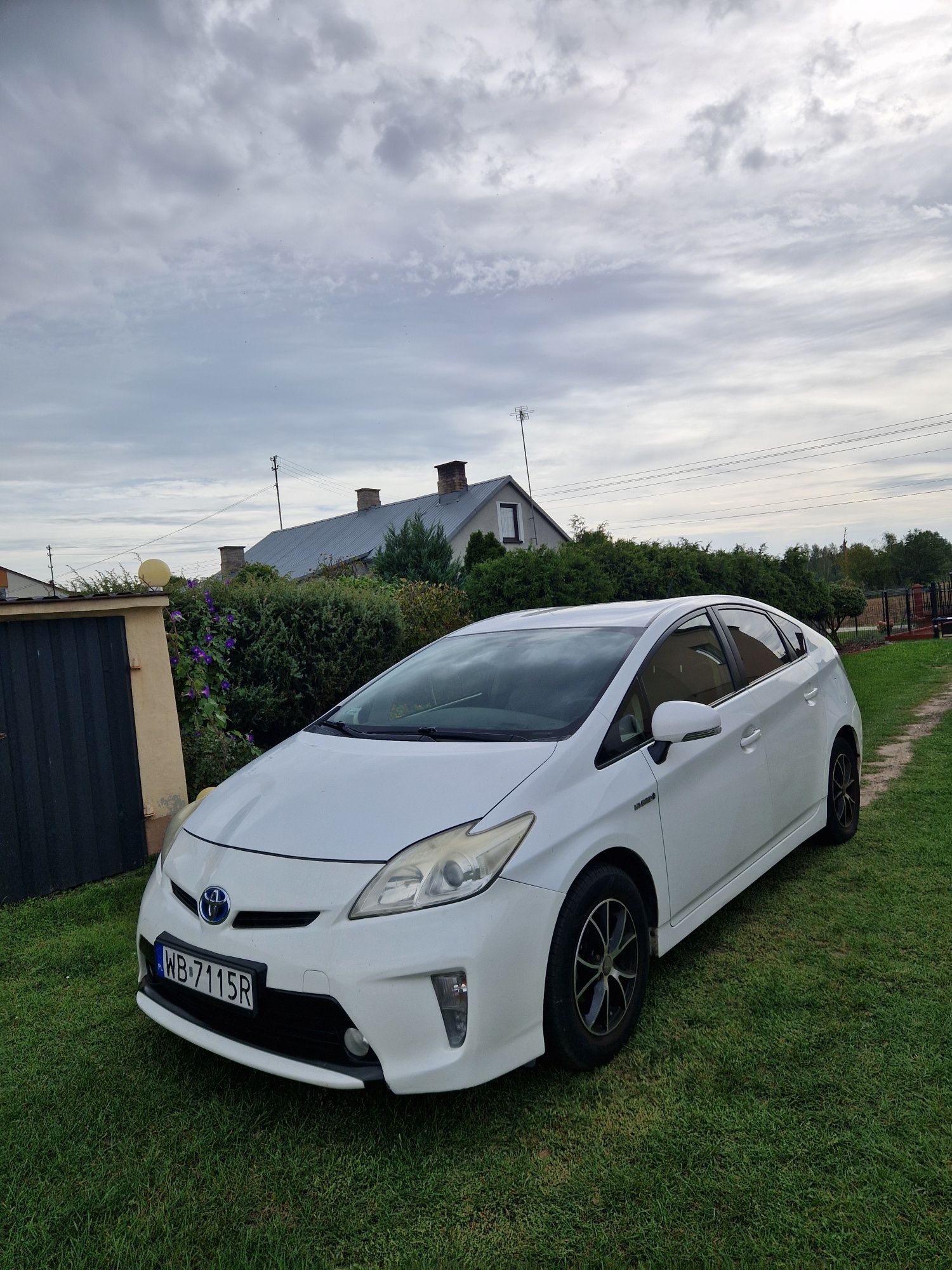 Toyota Prius 3 2014 rok 1,8 hybryda 406tys km