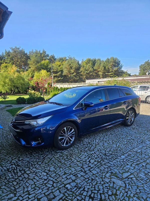Toyota Avensis 2.0 D-4D 2015