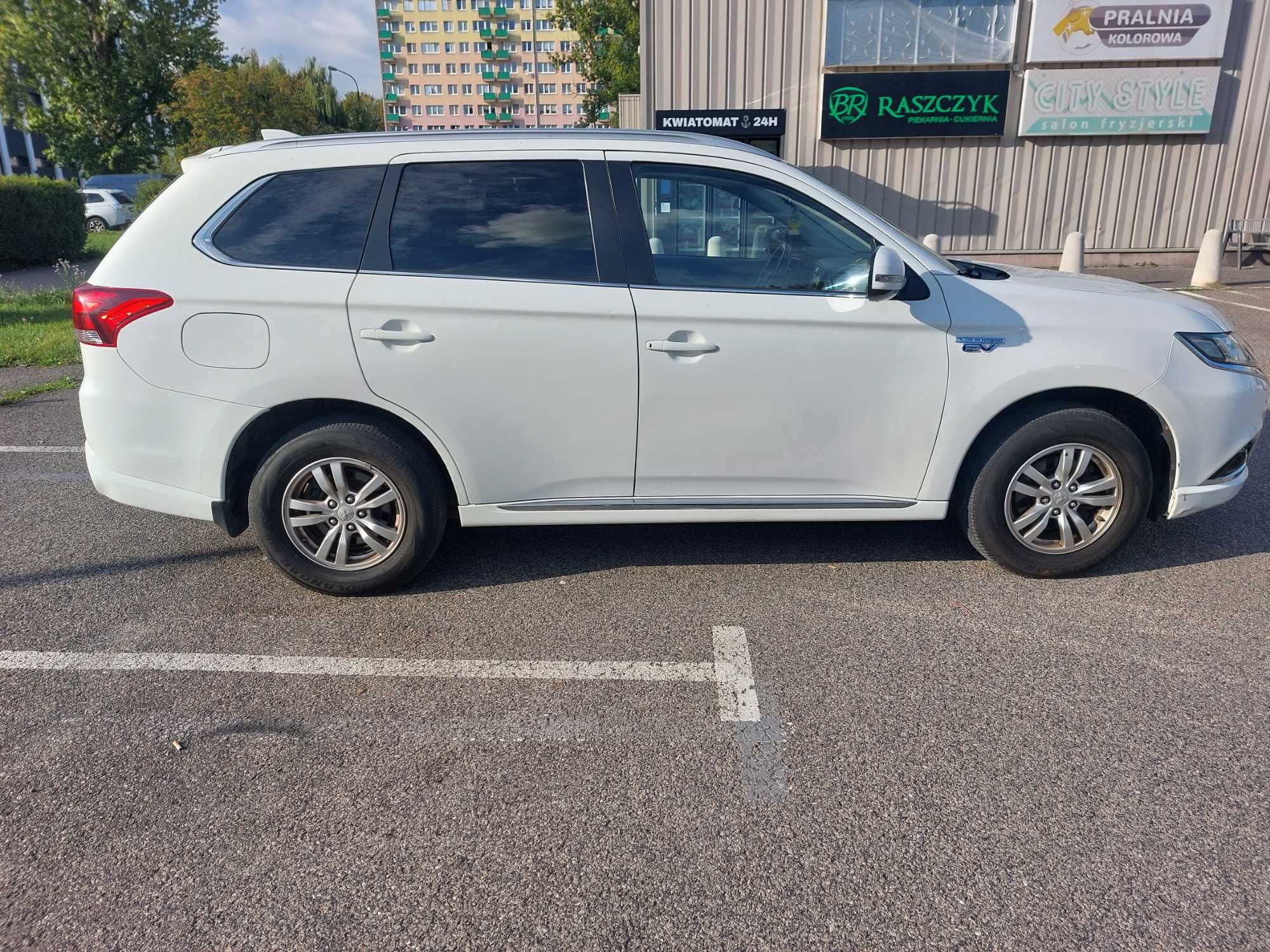 Mitsubishi Outlander 2.0 Plug-in hybrid 4x4 2016