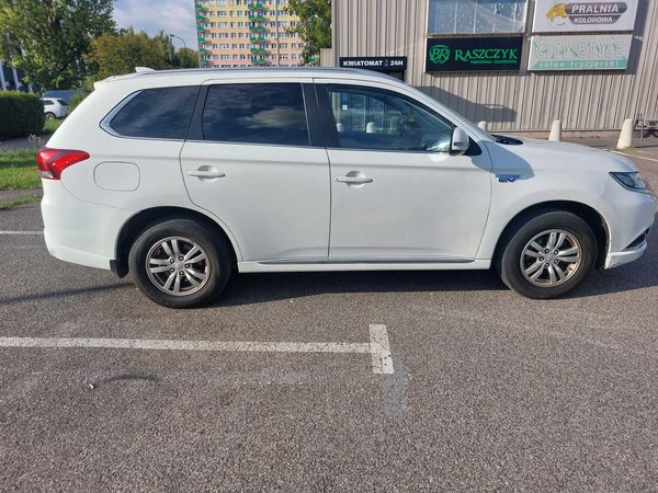 Mitsubishi Outlander 2.0 Plug-in hybrid 4x4 2016