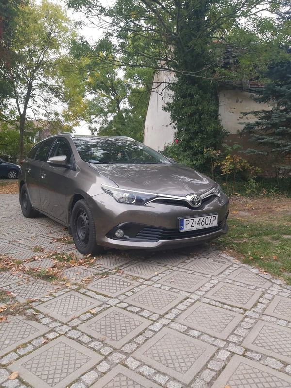 Toyota Auris 1.6l silnik benzyna idealna pod LPG, 1 rej 2017, HAK, 183000km