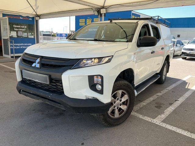 Mitsubishi L 200 2.2 DI-D Doppelkabine 4WD