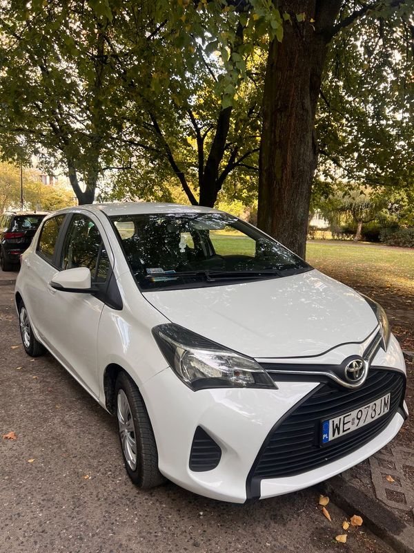 Toyota Yaris Toyota Yaris - Idealny do codziennej jazdy, mały przebieg,