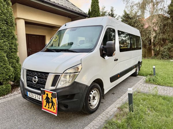 Nissan NV 400 - 9 osobowy z możliwością przewozu niepełnosprawnych
