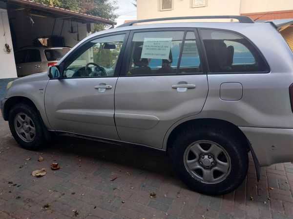 Toyota RAV-4 Petrol 2004