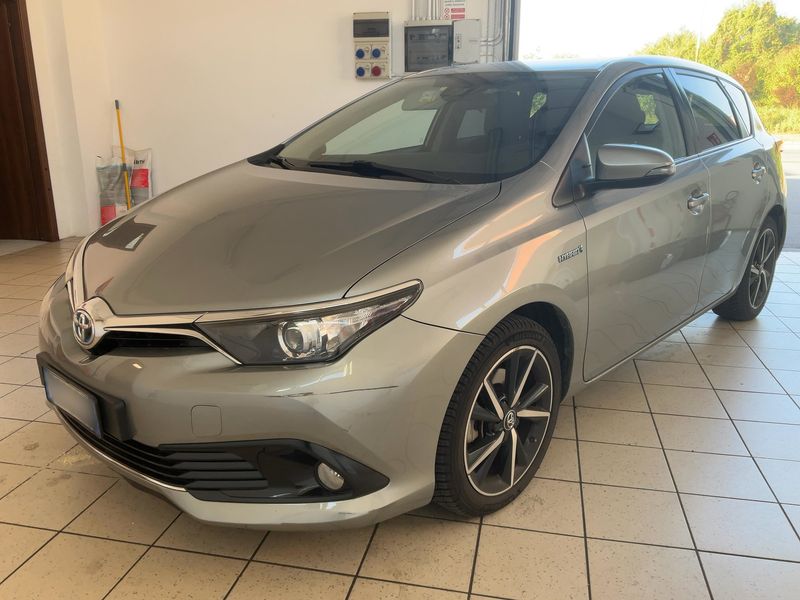 Toyota Auris 1.8 Hybrid Style
