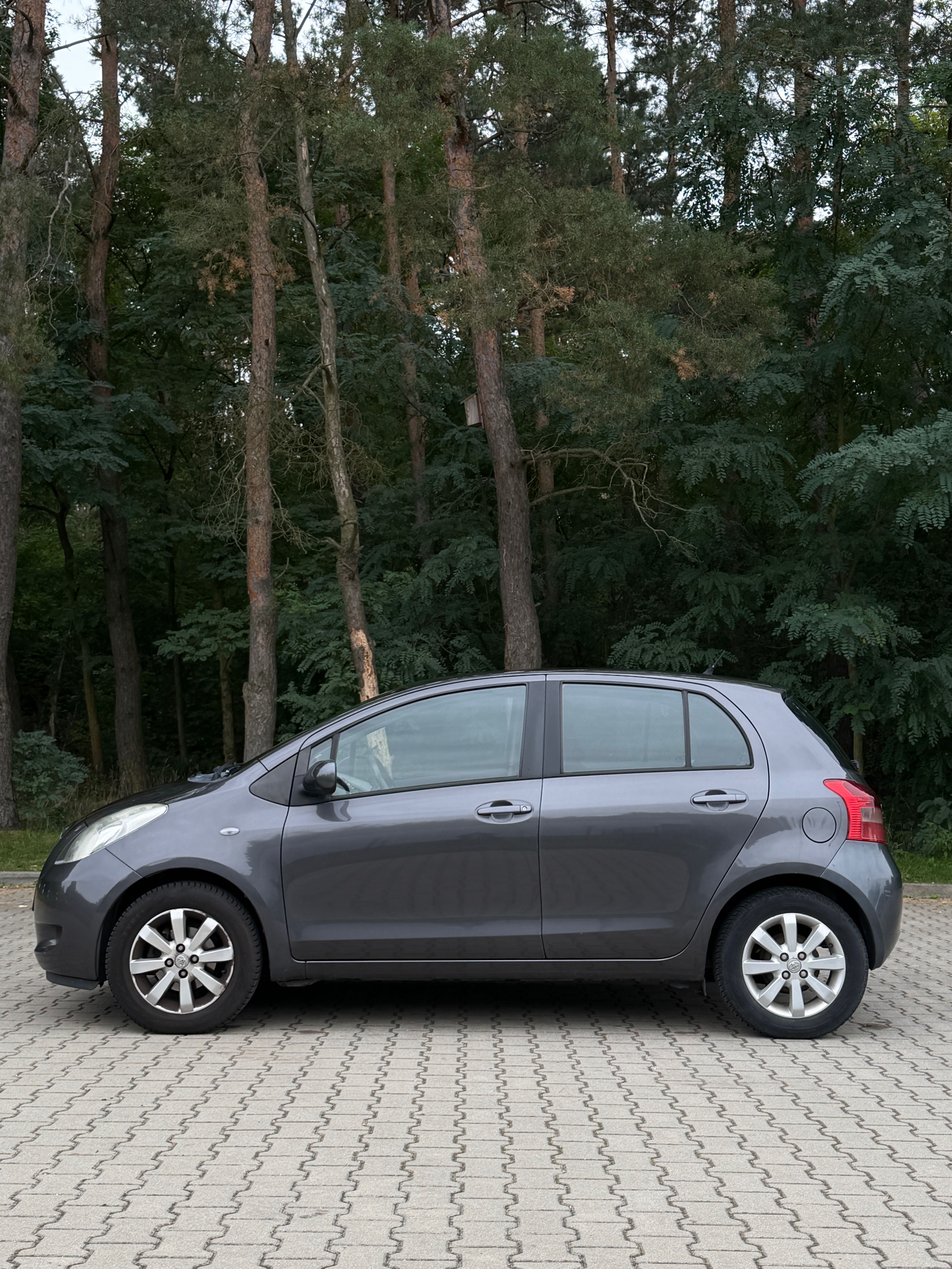 Toyota Yaris 2008, całkowicie sprawne, klimatyzacja
