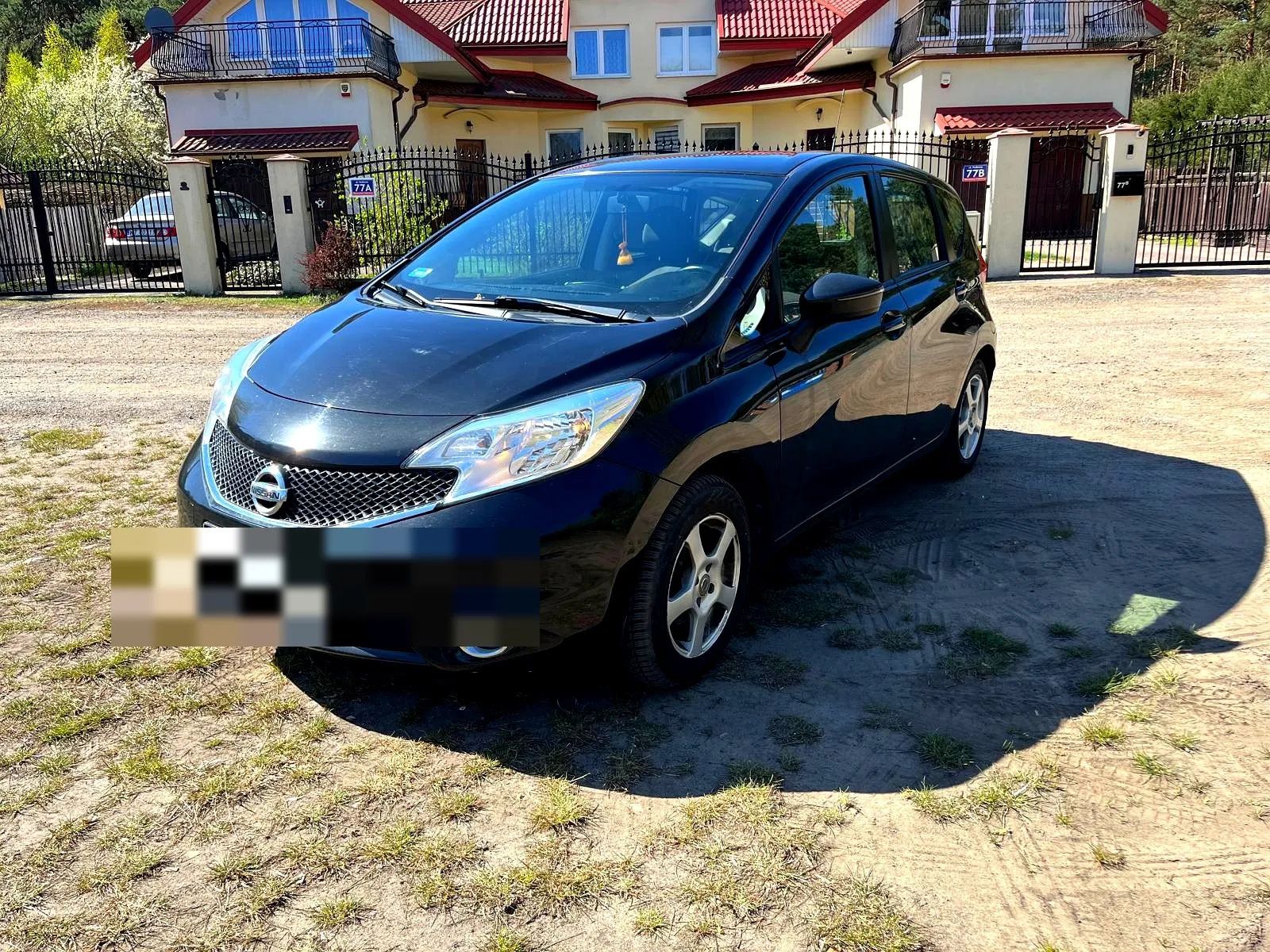 Nissan Note Samochód używany w dobrym stanie.