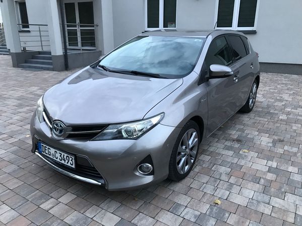 Toyota Auris 1.8 Hybrid 2013
