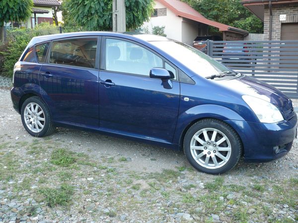 Toyota Corolla Verso 2.0 D-4D 2004